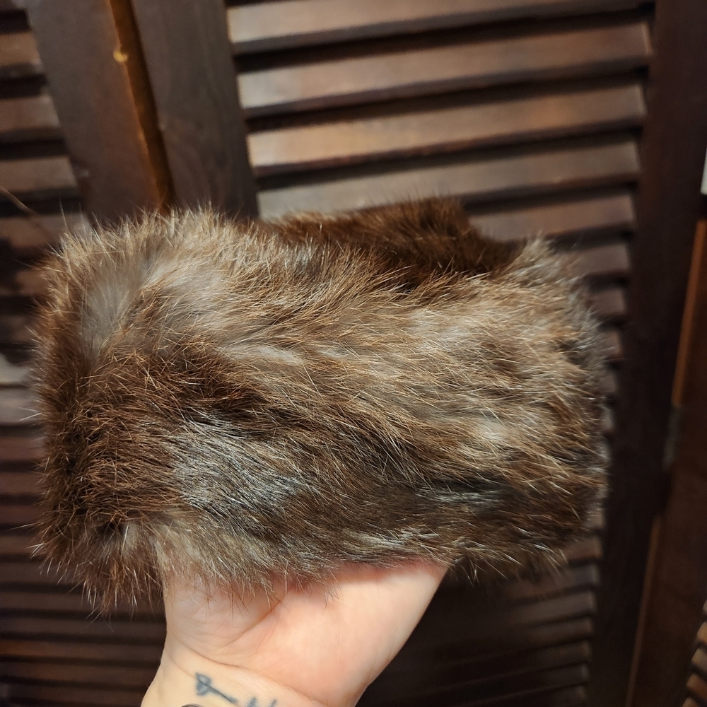 Vintage Brown Fur Pillbox Hat - Picture 1 of 5